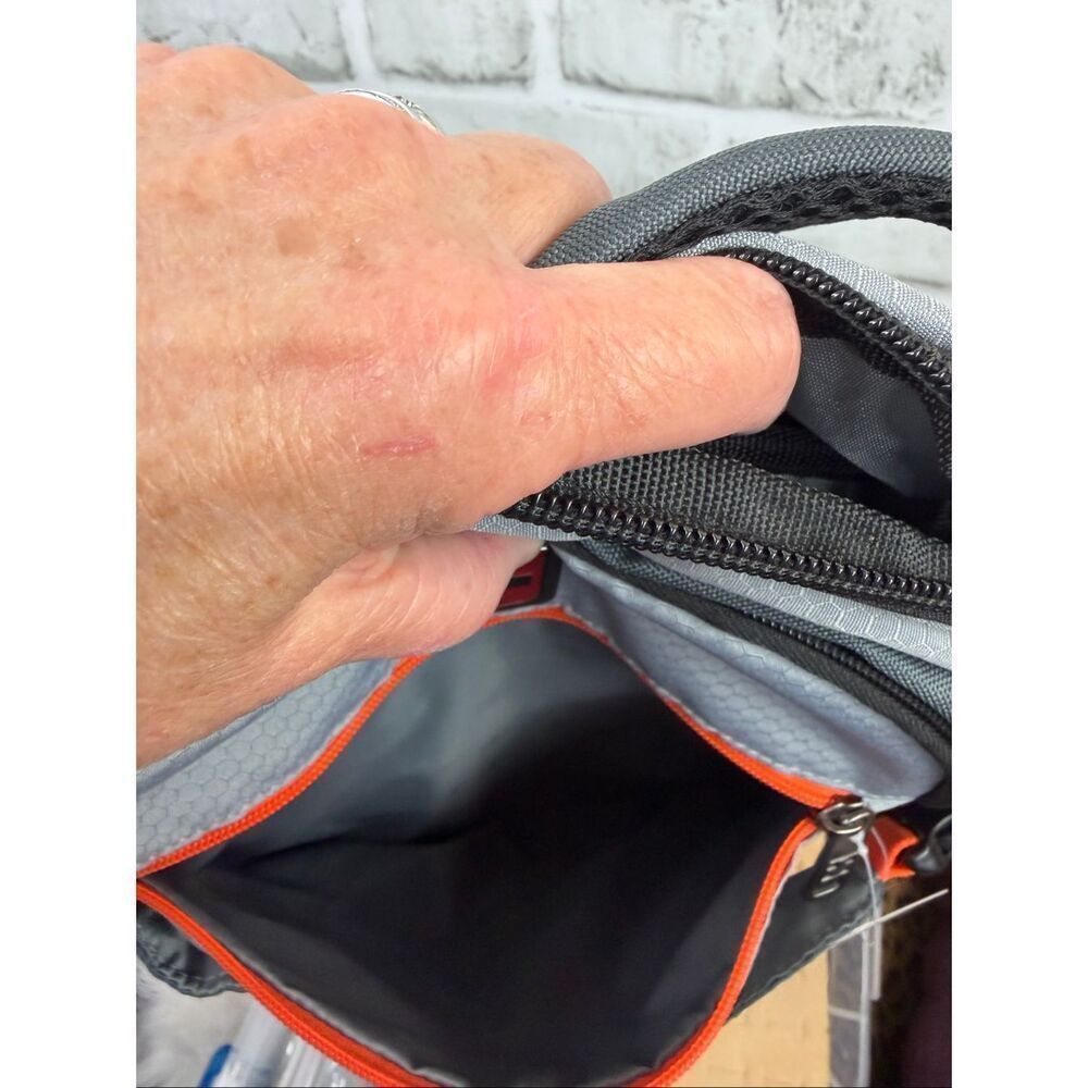 Swiss Tech Unisex Adult Banded Backpack Grey Orange New with Tags - Picture 8 of 12